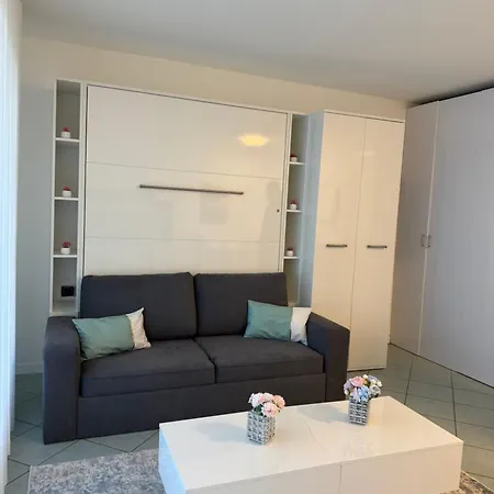 아파트 A Deux Pas De Monaco