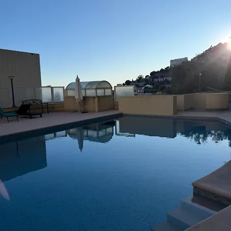 A Deux Pas De Monaco