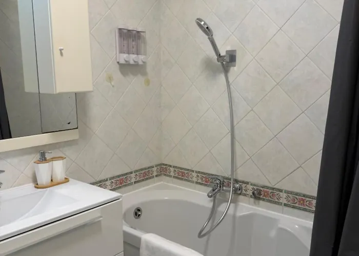 A Deux Pas De Monaco 아파트 *